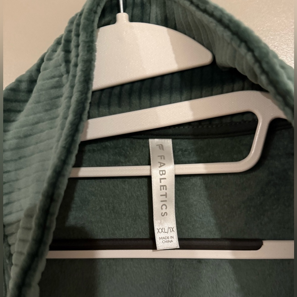 Fabletics Women’s Plush Rub Half Zip Sweatshirt 2X - image 3